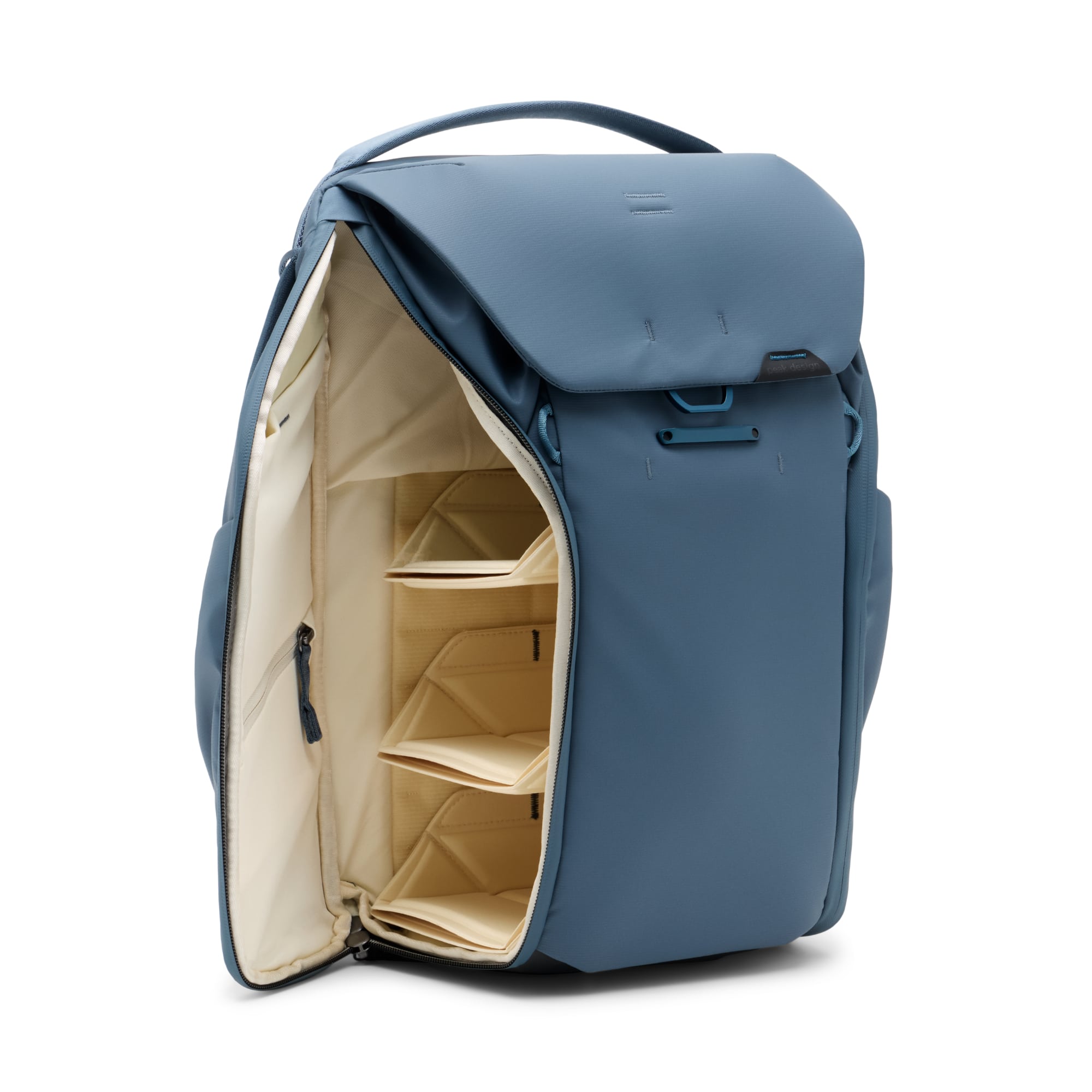 BEDB-20-DS-3_Studio_03-min